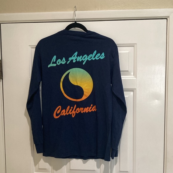 Free & Easy new limited edition urban outfitters LA California navy long sleeve - Picture 3 of 3